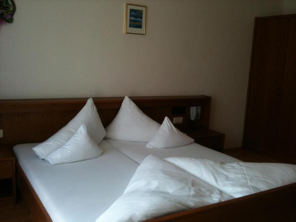 Pension Larchenhof Маурах Номер фото